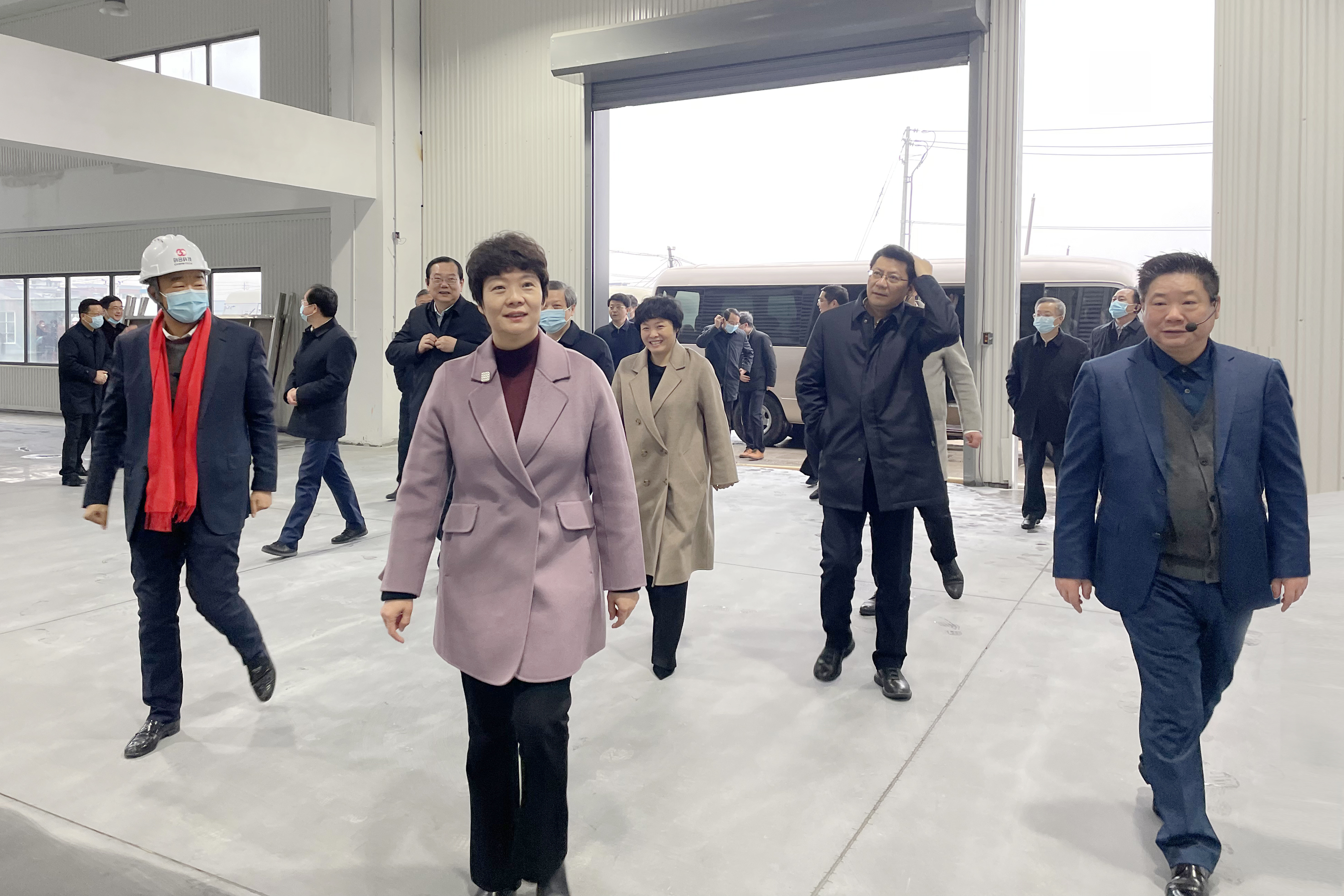 揚州市市委、市政府和市四套班子領導到創(chuàng)合科技進行項目觀摩